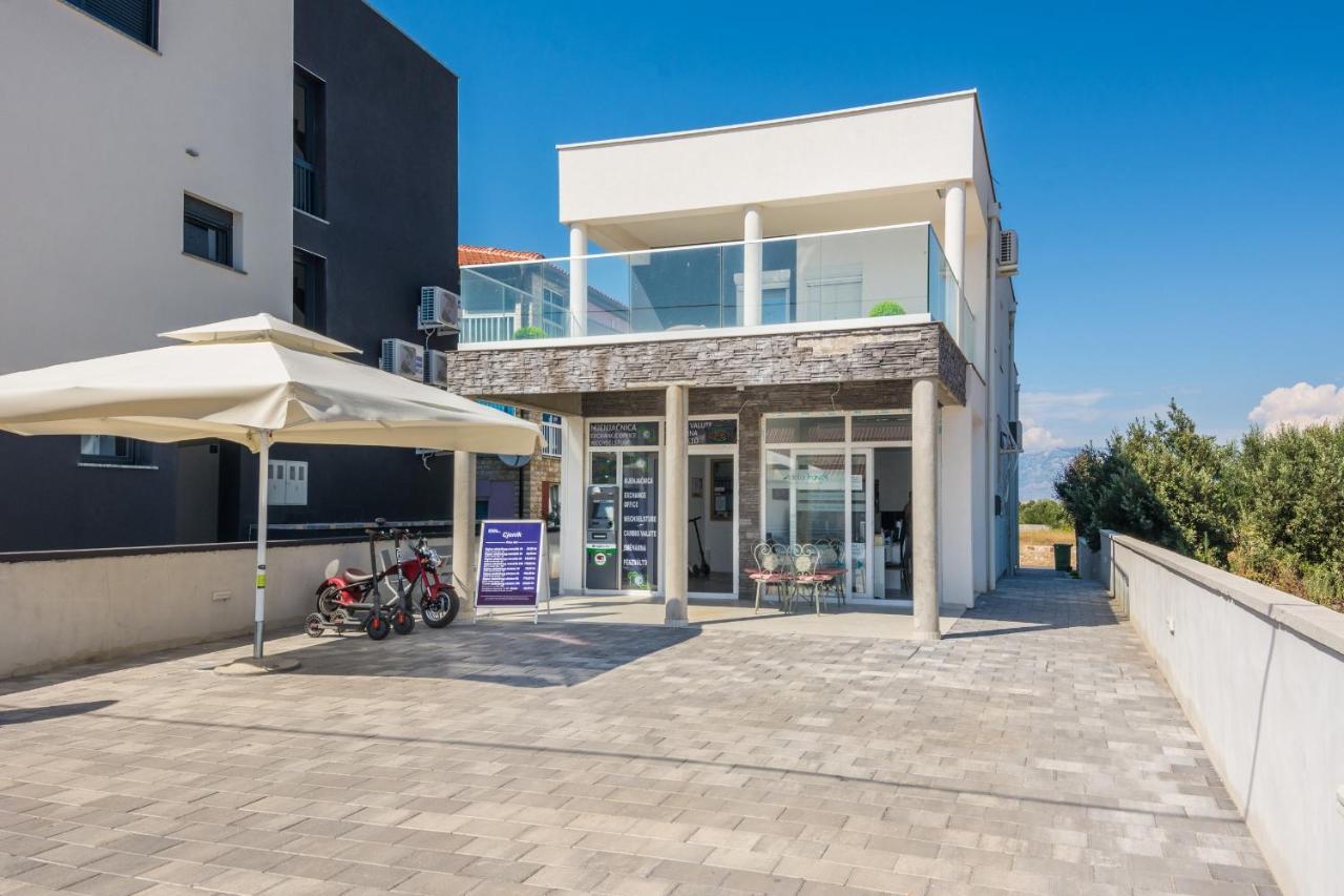 Apartments Krpan Vir Exterior foto