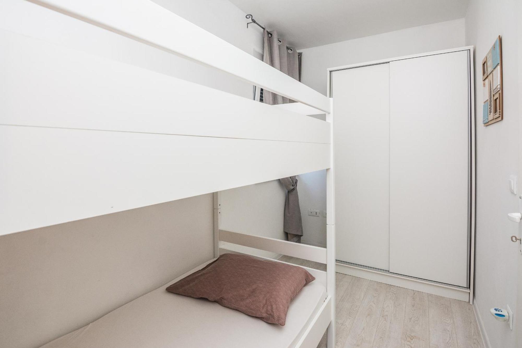 Apartments Krpan Vir Exterior foto